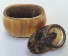 Antik c1870 FRANZÖSISCHE Kuh Rind Ziege HORN HOLZ Schnupftabak TRINKET Box Deckel CREME SCHWARZ
