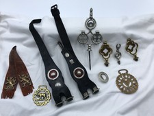Eine Sammlung original antikes Messing Pferdegeschirr Swinger & Messing.