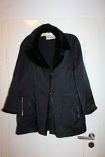 Mantel BIBA + pariscop Größe 42 schwarz mit Kunstpelzbesatz am Kragen und Ärmeln