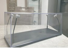 Acrylglas Vitrinen für Modellautos 1:18 mit Beleuchtung
