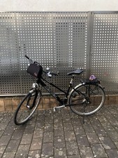 City Bike in sehr gutem Zustand zu verkaufen. Reifen 28 Zoll, Sattelvollfederung