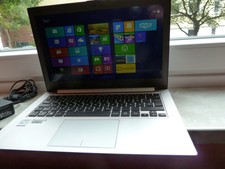 Asus Ultrabook UX 31A Notebook mit Intel Core I7-3517U und SSD 