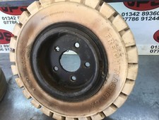 Watt 5 Stud Rad 4.00-8 Solid Reifen x Schlepper/Wagen/Stapler usw. £ 40+vat