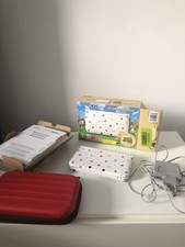 NINTENDO 3 ds XL Animal Crossing Edition