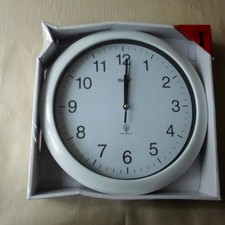 Funk-Wanduhr "Mebus" , noch im Original-Karton und mit Folie verpackt