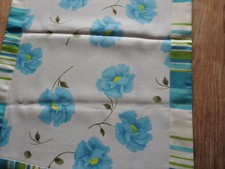 Tisch - Läufer weiß mit Blumen, türkis, grün, gestreifter Rand, 49 cm x 148 cm