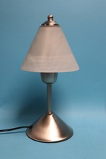 KLEINE TISCHLAMPE MIT  GLASSCHIRM