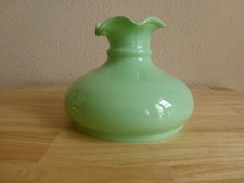 Petroleumlampe  Milchglas Schirm grün um 1900