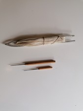 ?"Schiffchen Alu"Webstuhl Handwerkszeuge/ Kunsthandwerk/+2Häkelnadeln/antik