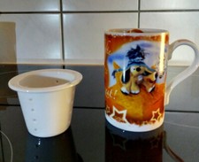 Schöne Teetasse mit Teesieb Traumhafte Winterzeit