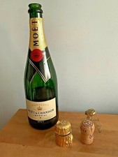 Empty Moet & Chandon Imperial Champagnerflasche Korkkappe Folie Kerzenherstellung Bar