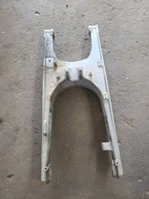 KTM DUKE 125 Schwinge Schwingarm ( EZ.2012 ) 90504030044