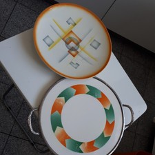 2x Tortenplatte Kuchenteller 30er  Spritzdekor Keramik Metall geometrisch Dekor