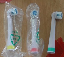 Carrera Rotobrush 2685 Bürsten Oszillation Zahnbürste 3x Bürstenaufsatz K13