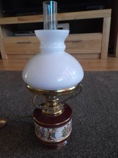   Petroleum Tischlampe elektrisch. Kleine Lampe.