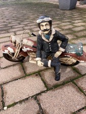 Dekofigur Mann auf MOTORRAD Biker Skulptur