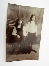 Zwei junge Damen & Labrador? Hund - alte Kinder / Haustiere Postkarte
