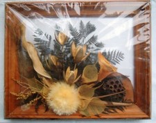 Blumengesteck im Bilderrahmen, Deko, künstliche Blumen, 