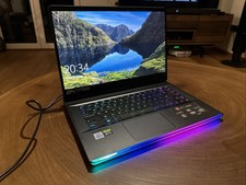 Gaming Laptop MSI GE66 Raider RTX3070 Steelseries i9 32gb ram 300hz