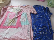 2 Damen T-Shirts 2 stück gerne getragen verwaschen geflickt Gr. 50 52 XL  XXL