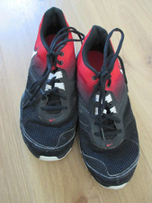 rot schwarze Nike Turnschuhe 40.5