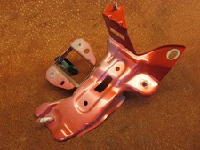 50511638 Halter vorne Karosserie unten Alfa Romeo Giulietta 940 original 