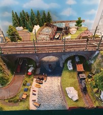 Spur N Foto Diorama mit viel Details(u.a. Schleuse,Campingplatz, Brücke) s. Text