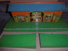 HORNBY O STÄRKE ZINNPLATTENSTATION MIT RAMPEN