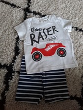 Outfit Baby 74 mit Streifenhose und Bobby Car Shirt, sehr guter Zustand