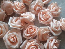 20 künstliche Foam Rosen Rosenköpfe hell apricot Rosenblüten Deko 6cm  
