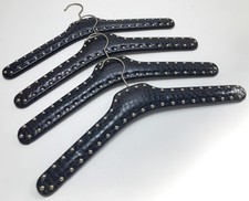 Kleiderbügel 4 Stück Retro braun Krokooptik Messing Stocknägel Vintage Bügel