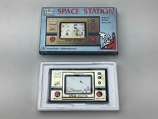 Vintage MASUDAYA Space Station Handheld LCD Game & Watch 1982 BOX Play & Time