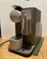 Nespresso De'Longhi Lattissima One Kaffeemaschine - neuwertig voll funktionsfähig