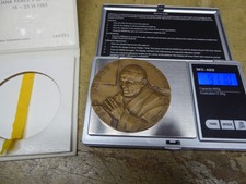 Schwere Medaille mit Papst Johannes Paul II , 1983 Veritas im Etui 