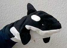 ORCA HANDPUPPE, 27cm, von PIA Holland, aus samtigem Plüsch, Stofftier, Willy