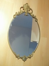 Schöner Spiegel Wandspiegel ~ Oval ~ Messing Rahmen mit Verzierungen