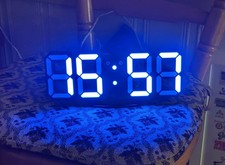 3D LED Wanduhr - Digital Wanduhr, Digitaluhr, 3D LED Wecker - blau
