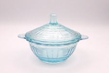 kleine Deckeldose - Glasdose - hellblau - Ø ca. 11,5 cm - DDR - Vintage