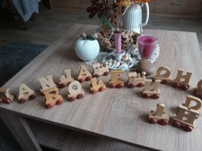 Buchstaben Namenszug Holz