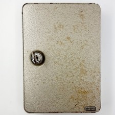 VINTAGE MYERS METALL WANDMONTAGE SCHLÜSSEL SICHERE SICHERHEITSAUFBEWAHRUNG 17 PLATZ BOX MIT SCHLÜSSEL
