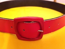 Gü16-knal rot 3,2 cm breit 82 cm lang kunstoff Gürtel Damen elegant FASHION