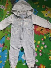 Baby Sweets Overall  Grau / Weiß  mit Kapuze Druckknöpfe Strampler 86/92