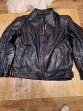 RICHA SCHWARZE LEDER BIKERJACKE MIT ABNEHMBARER CE-Rüstung UK Größe 46