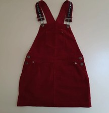 ? TOMMY HILFIGER Mädchen Kleid Kord Latzkleid Latzrock weinrot rot Gr. 128 ?