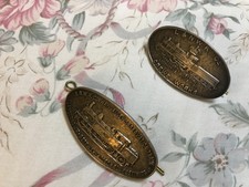 2 x Vintage L & N W R Co Crew Works Eisenbahn & LNWR Conway Metallkappe Abzeichen