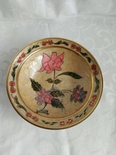 VINTAGE MESSING EMAILLIERTE ASIATISCHE SCHÜSSEL/SCHÜSSEL MIT FARBENFROHEM BLUMENDESIGN IM CENT