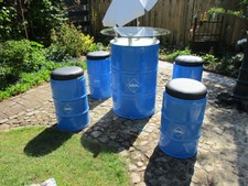 Ölfass Sitzgarnitur - 4 Hocker, 1 Tisch