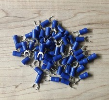 50 Stück Gabelkabelschuhe mit Krallen Gabel 1,5 -2,5 mm² Blau