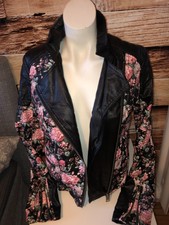 Schwarze Kunstlederjacke Gr. S/ 36 schwarz mit Blumen