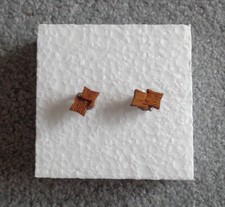 Ohrstecker, Walsnussholz, silberfarbener Stecker, Kazari Cotch neu & ungetragen